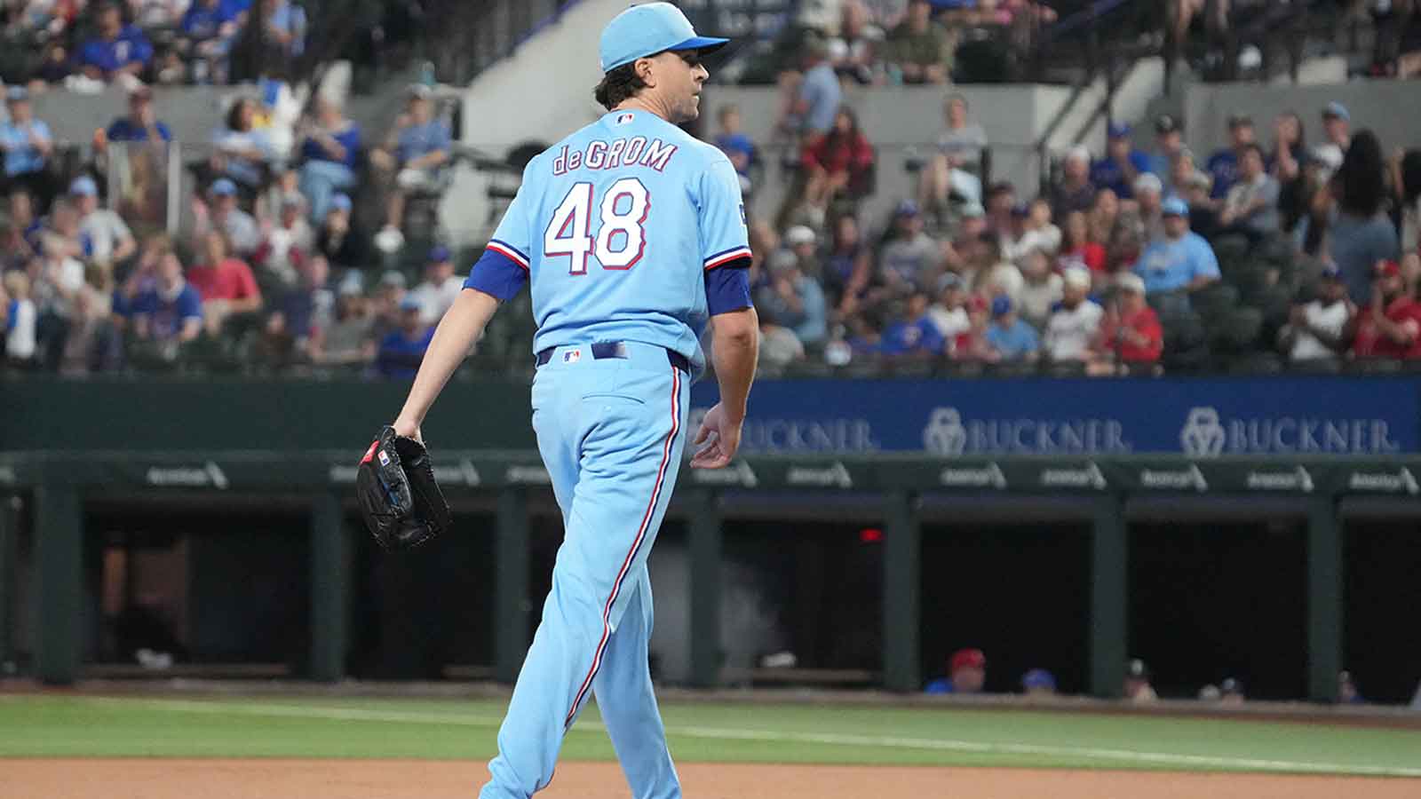 https://wp.clutchpoints.com/wp-content/uploads/2026/08/Jacob-deGrom-walks-off-the-mound.jpg