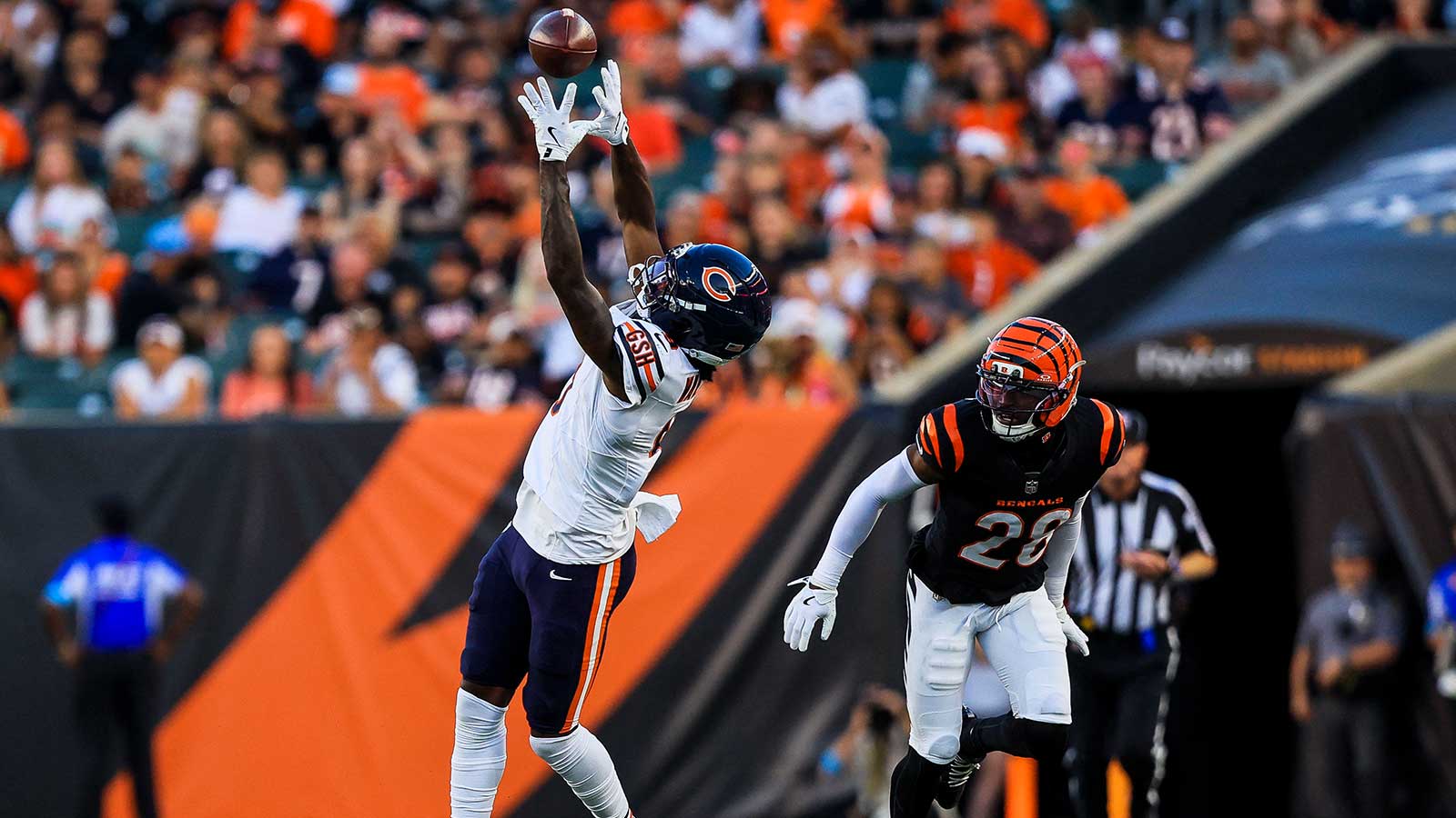 Bears’ Jahdae Walker turns heads with highlight reel deep ball catch