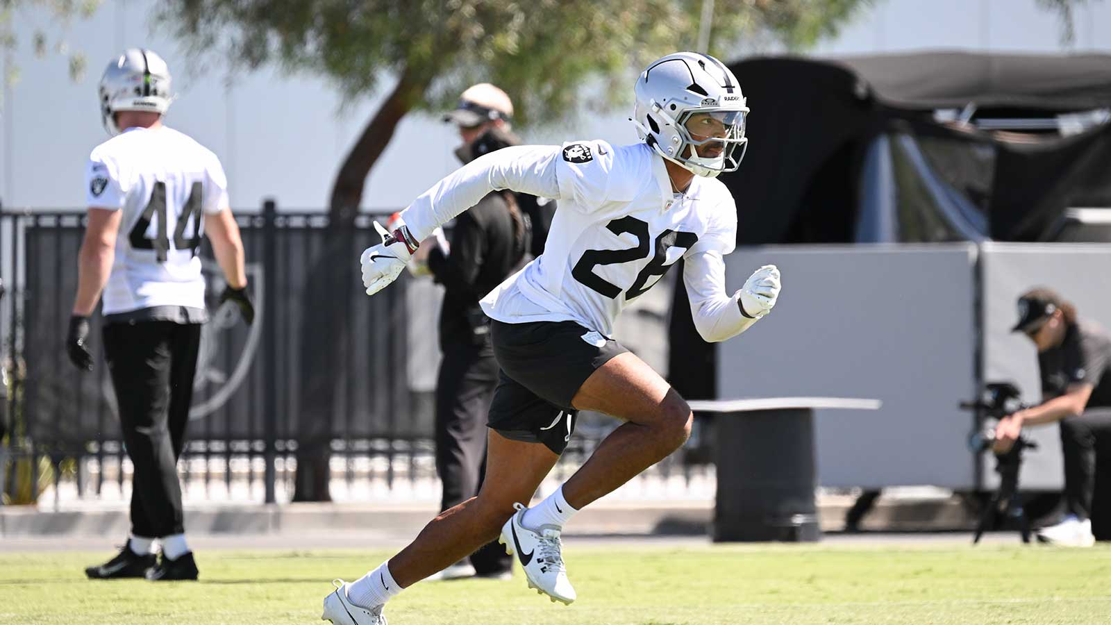 https://wp.clutchpoints.com/wp-content/uploads/2026/08/Jermod-McCoy-practicing.jpg