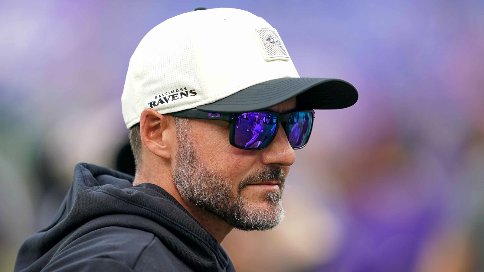 Watch Jesse Minter lose himself with Eminem rap at rowdy team dinner