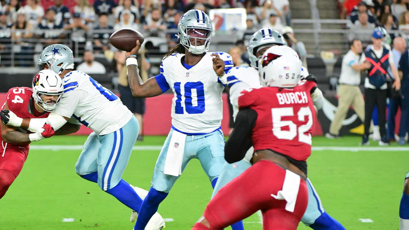 https://wp.clutchpoints.com/wp-content/uploads/2026/08/Joe-Milton-shows-off-cannon-with-53-yard-TD-to-Jonathan-Mingo.jpg
