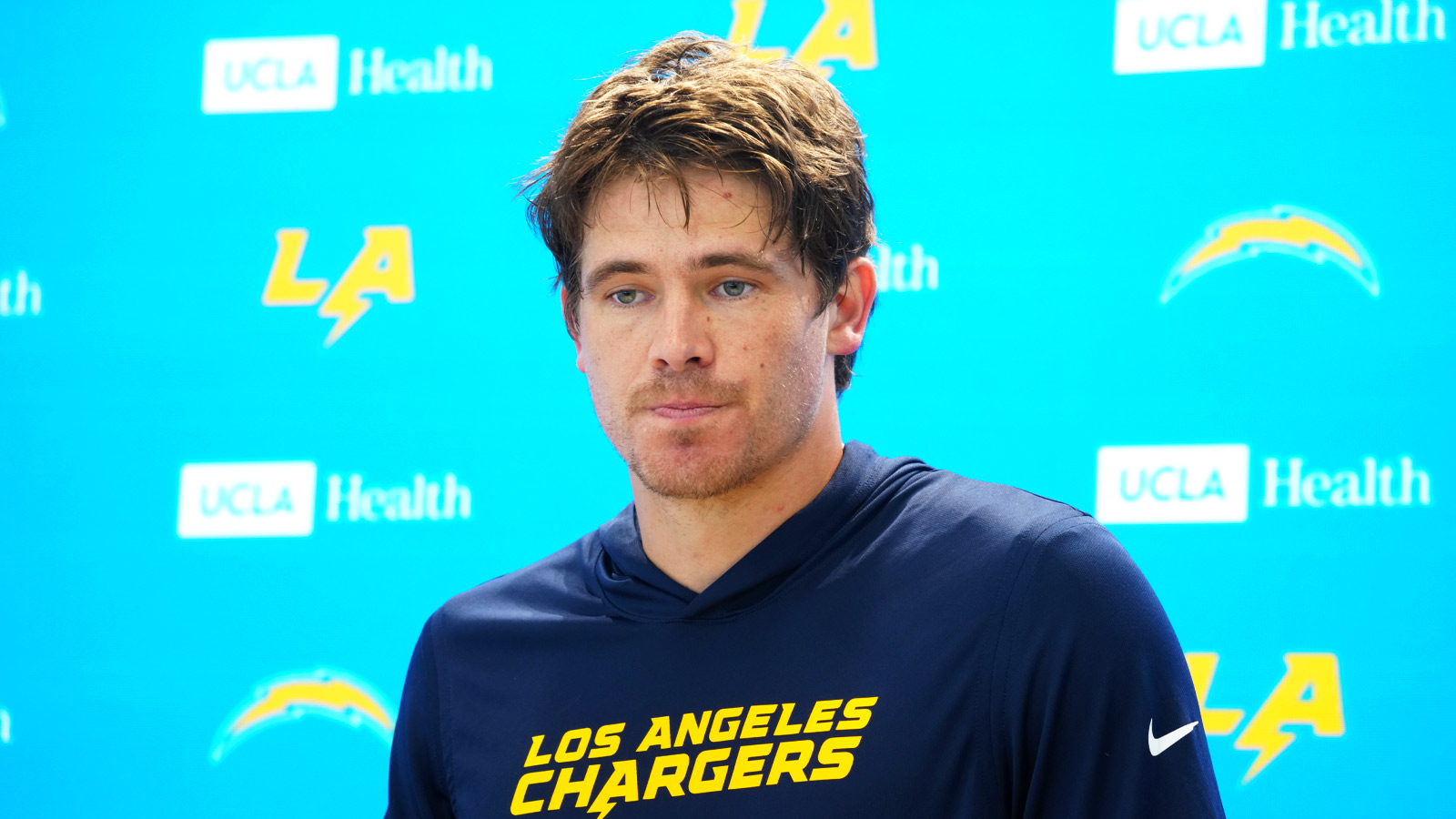 https://wp.clutchpoints.com/wp-content/uploads/2026/08/Justin-Herbert.jpg