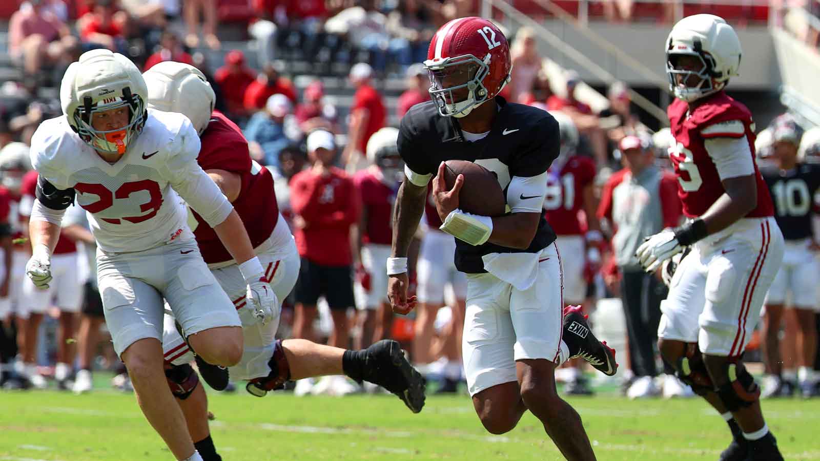 ESPN analyst puts massive burden on Keelon Russell’s shoulders after QB1 nod