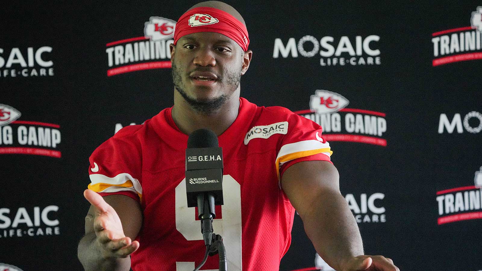 Chiefs stars Patrick Mahomes, Travis Kelce launching Kenneth Walker III stock to moon