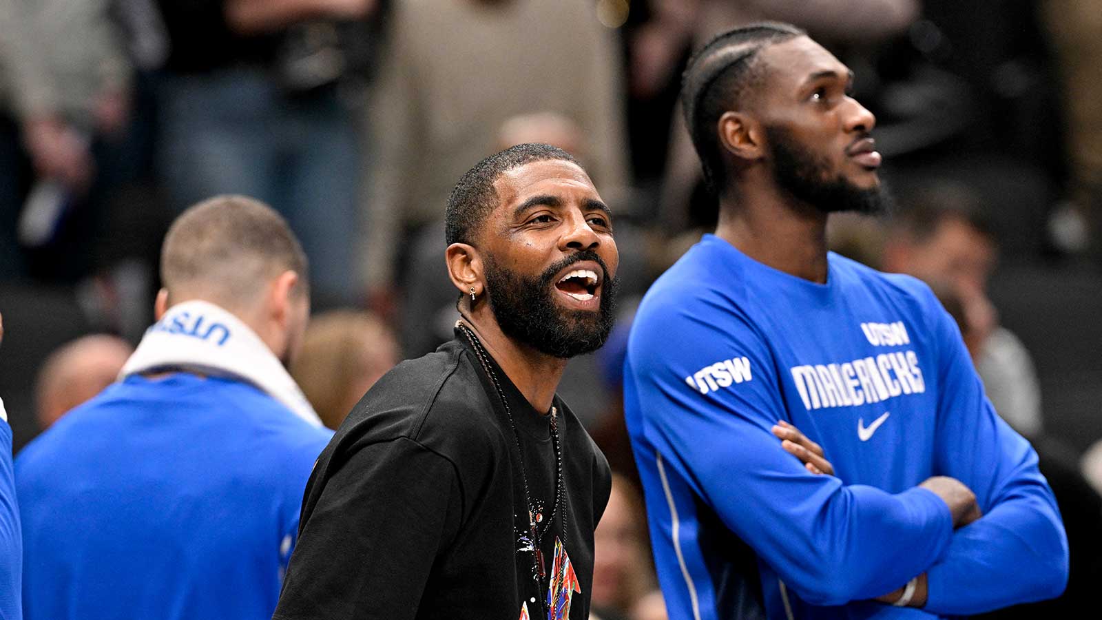 Mavericks’ Kyrie Irving catches friend Paige Bueckers at Wings-Valkyries clash