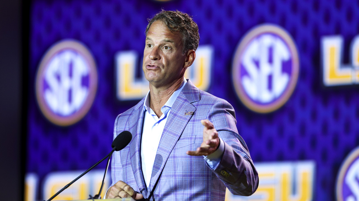 Lightning delay threatens to stall Lane Kiffin’s LSU football debut vs. Clemson