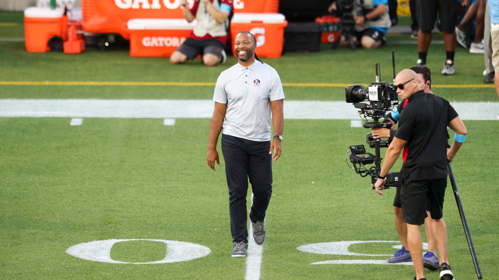 https://wp.clutchpoints.com/wp-content/uploads/2026/08/Larry-Fitzgerald-at-HOF-Game.jpg