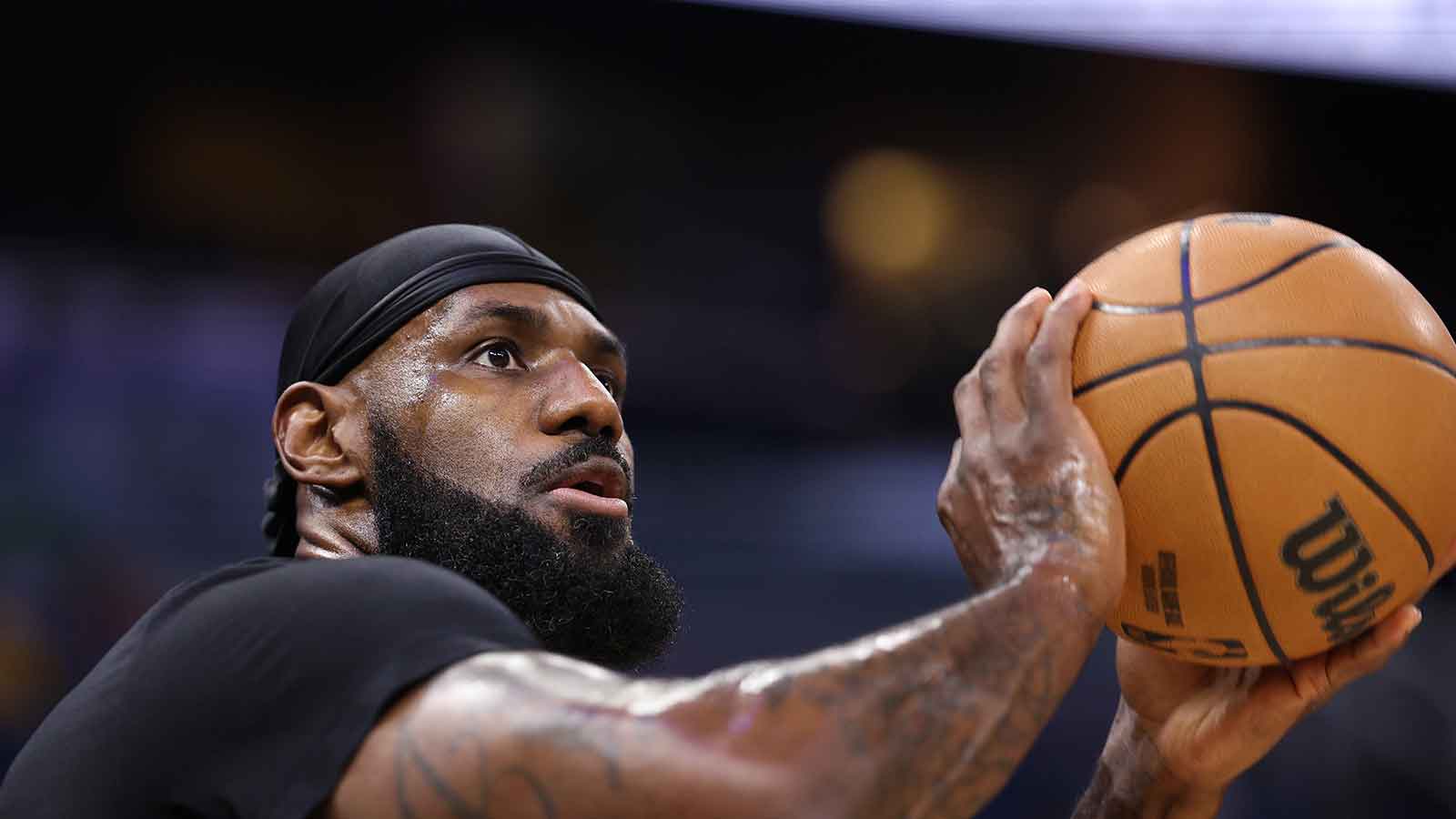 LeBron James sends Joel Embiid 3-word message 76ers fans know well