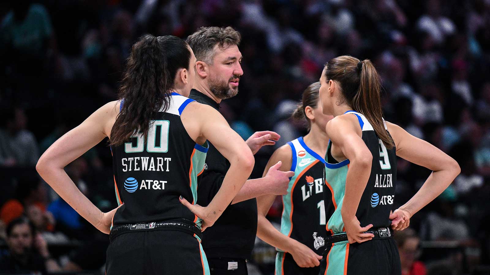 Liberty’s Breanna Stewart drops blunt 4-word truth bomb on Chris DeMarco getting booed