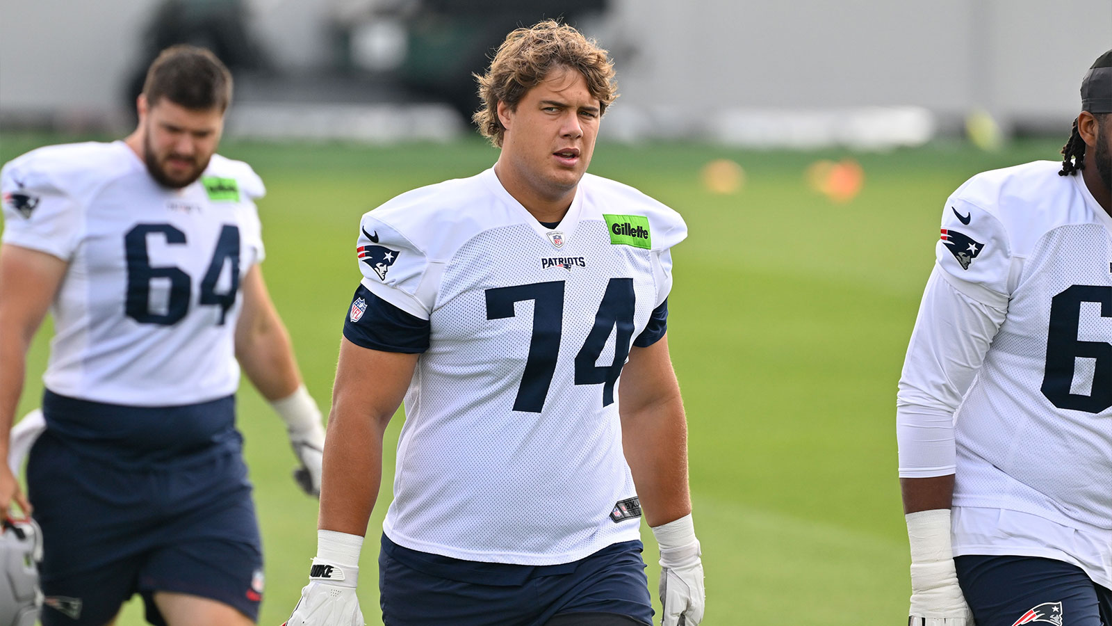 Caleb Lomu’s ‘rough reps’ show he’s nowhere near ready to replace Will Campbell at LT