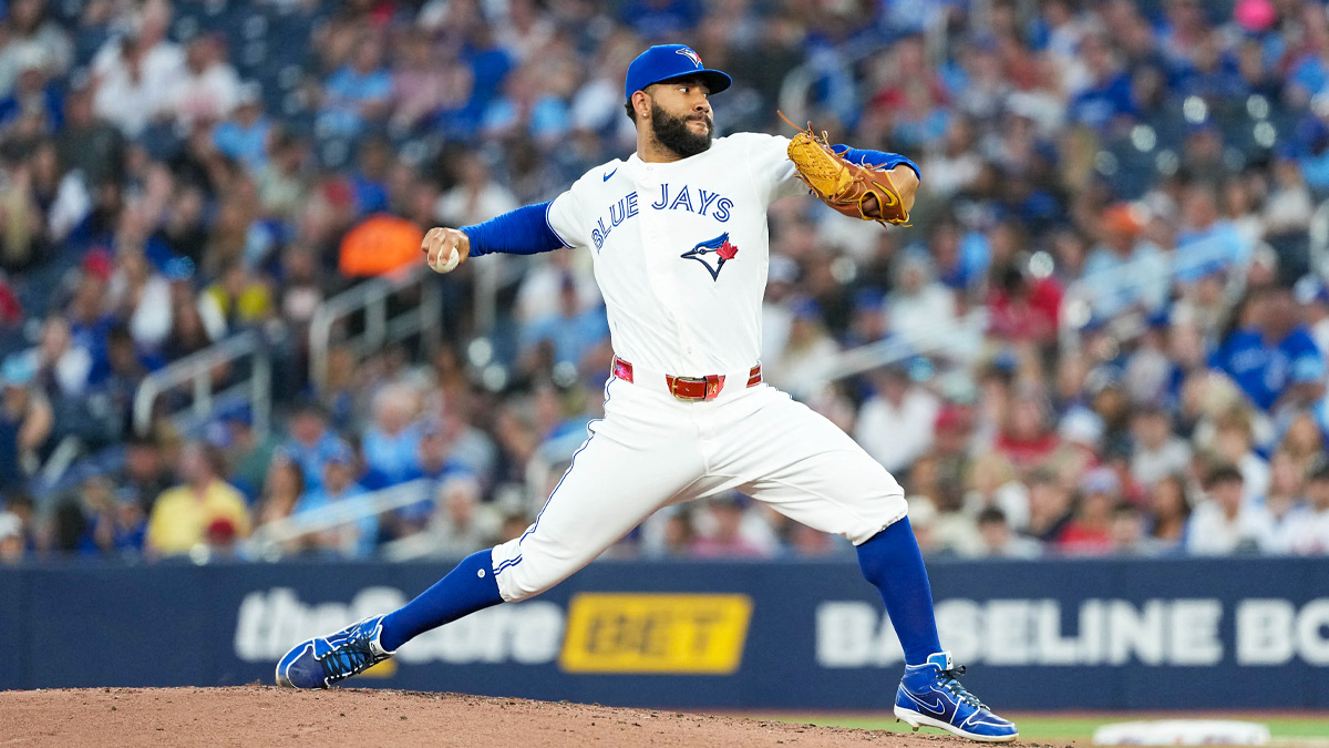 Blue Jays DFA pitcher amid postseason push