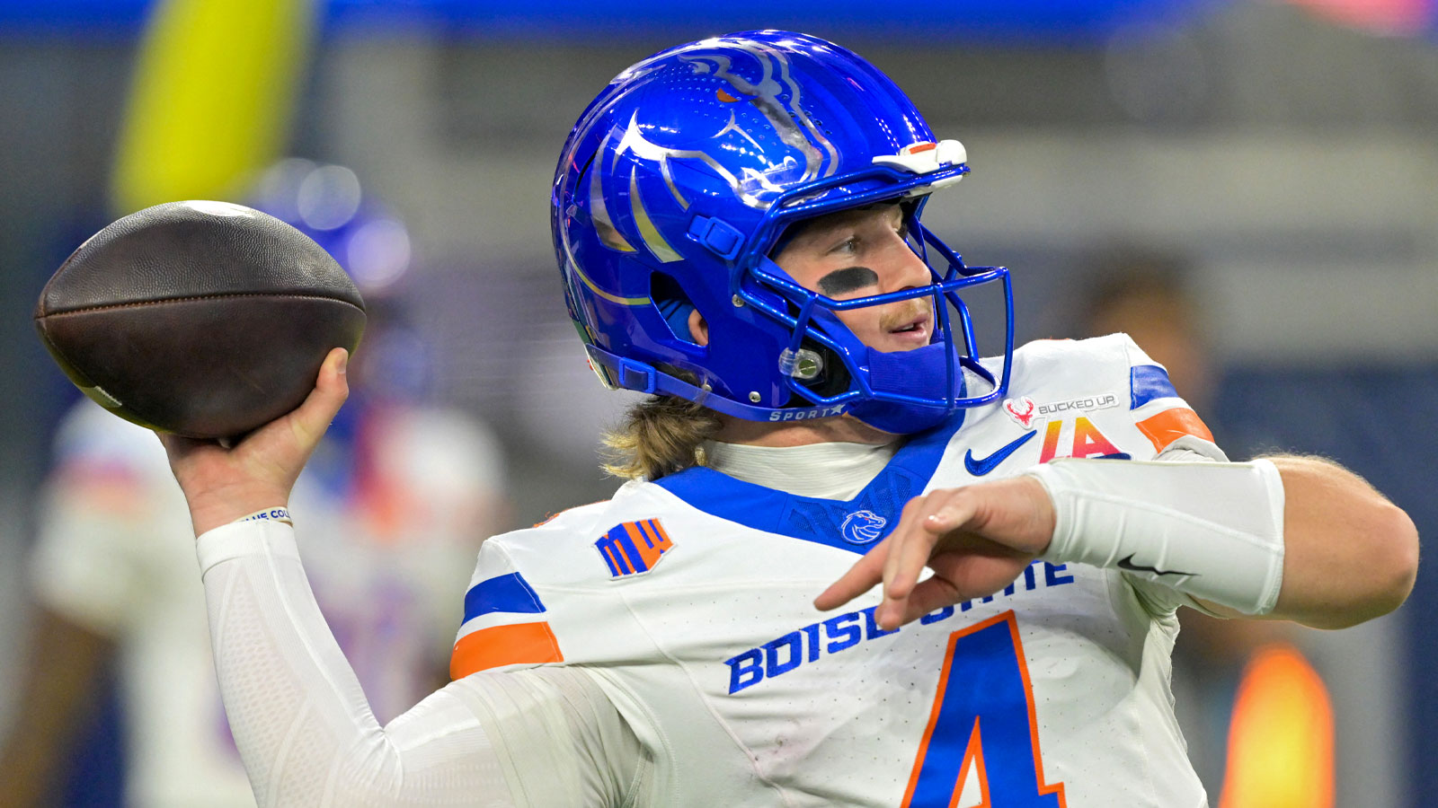 Boise State Broncos quarterback Maddux Madsen (4) warms up prior to the LA Bowl Game against the Washington Huskies at SoFi Stadium. 