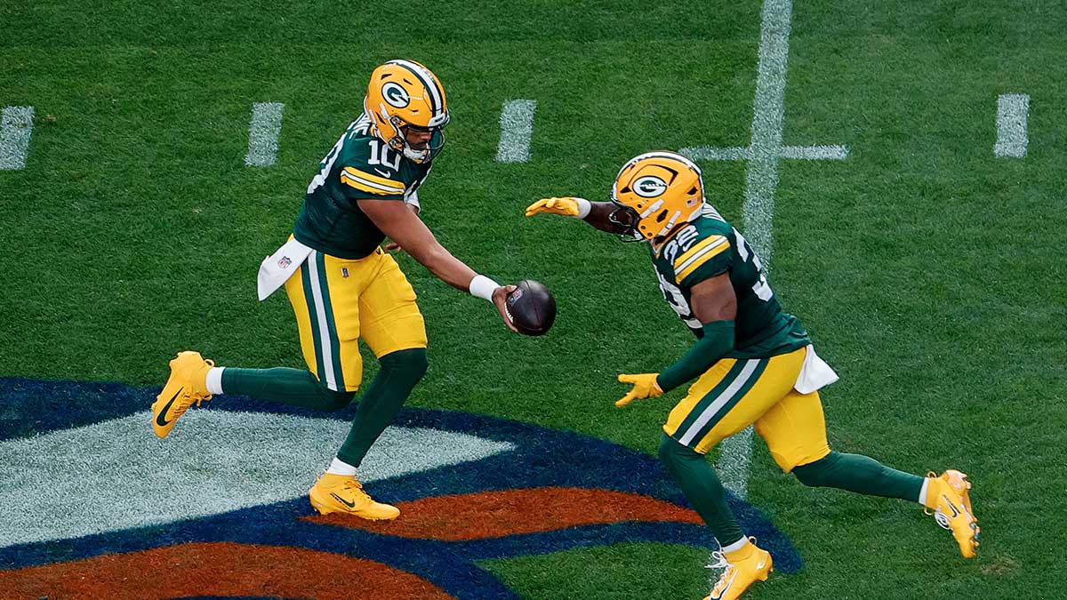 https://wp.clutchpoints.com/wp-content/uploads/2026/08/MarShawn-Lloyd-becomes-the-No.-1-RB-for-the-Packers-after-league-has-placed-Josh-Jacobs-on-the-exempt-list.jpg