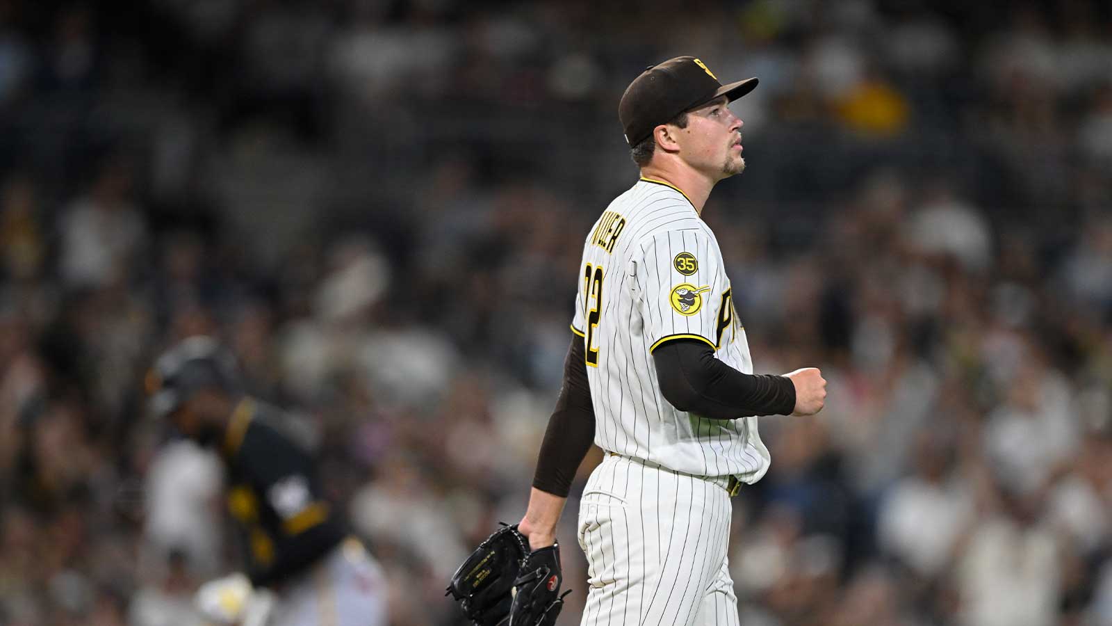 https://wp.clutchpoints.com/wp-content/uploads/2026/08/Mason-Miller-on-mound.jpg