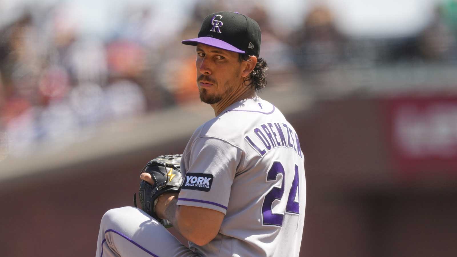 Blue Jays agree to contract with former All-Star pitcher amid playoff push