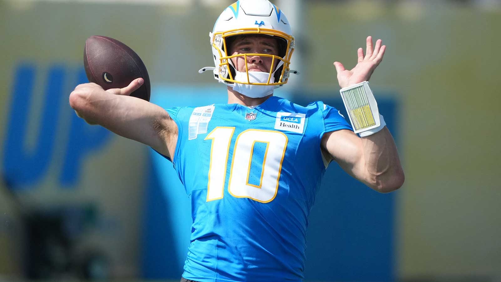 Chargers’ Mike McDaniel, not Madison Beer, is ‘best thing to happen’ to Justin Herbert, says host