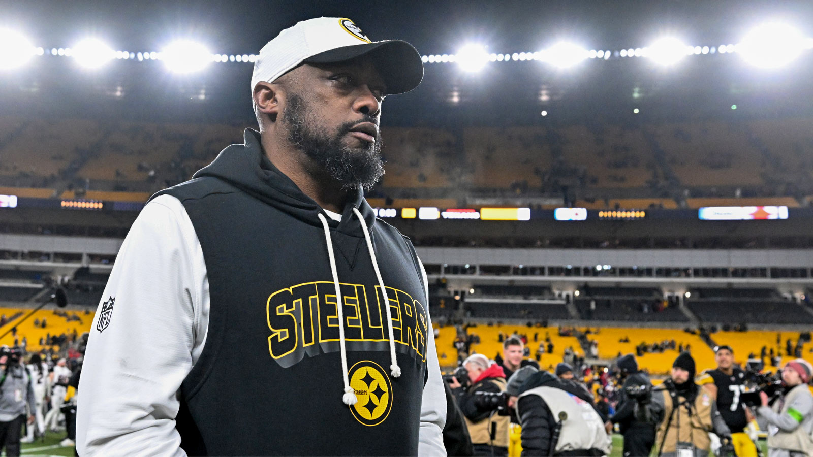 https://wp.clutchpoints.com/wp-content/uploads/2026/08/Mike-Tomlin-while-coaching-Steelers.jpg