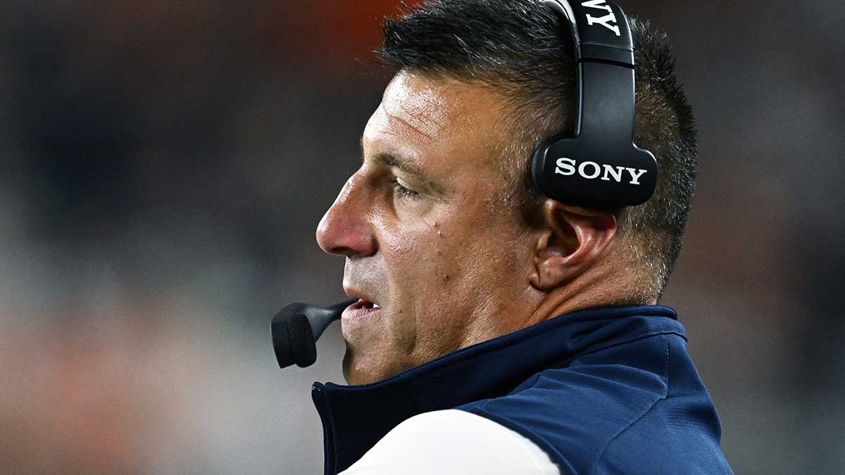 Patriots’ Mike Vrabel explains how Texans trade saved Kayshon Boutte from harsh reality