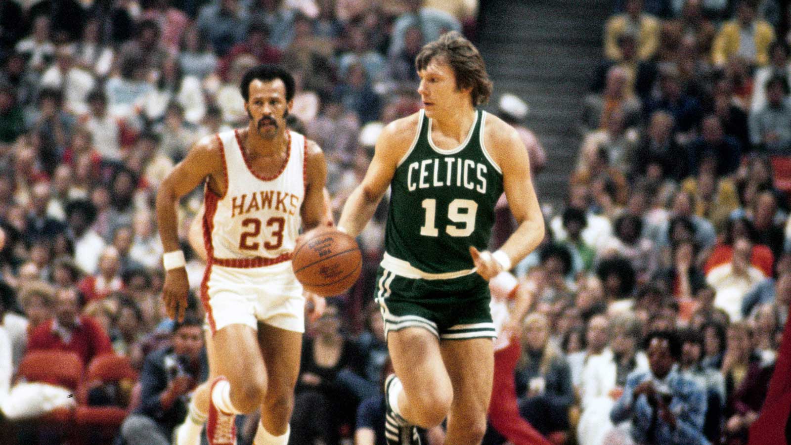 https://wp.clutchpoints.com/wp-content/uploads/2026/08/Nelson-dribbles.jpg