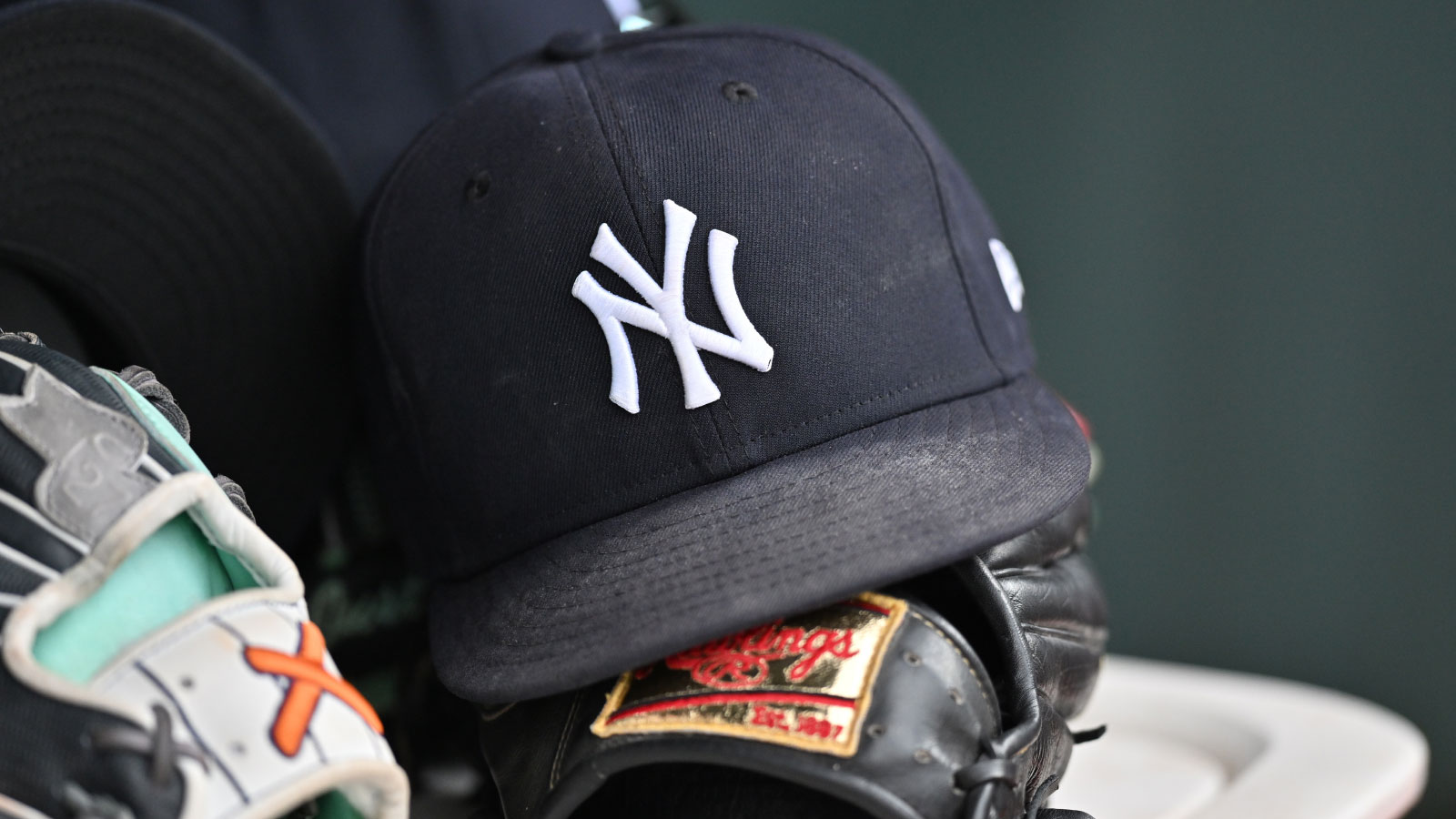 Yankees trade catcher to Pirates in post-deadline move