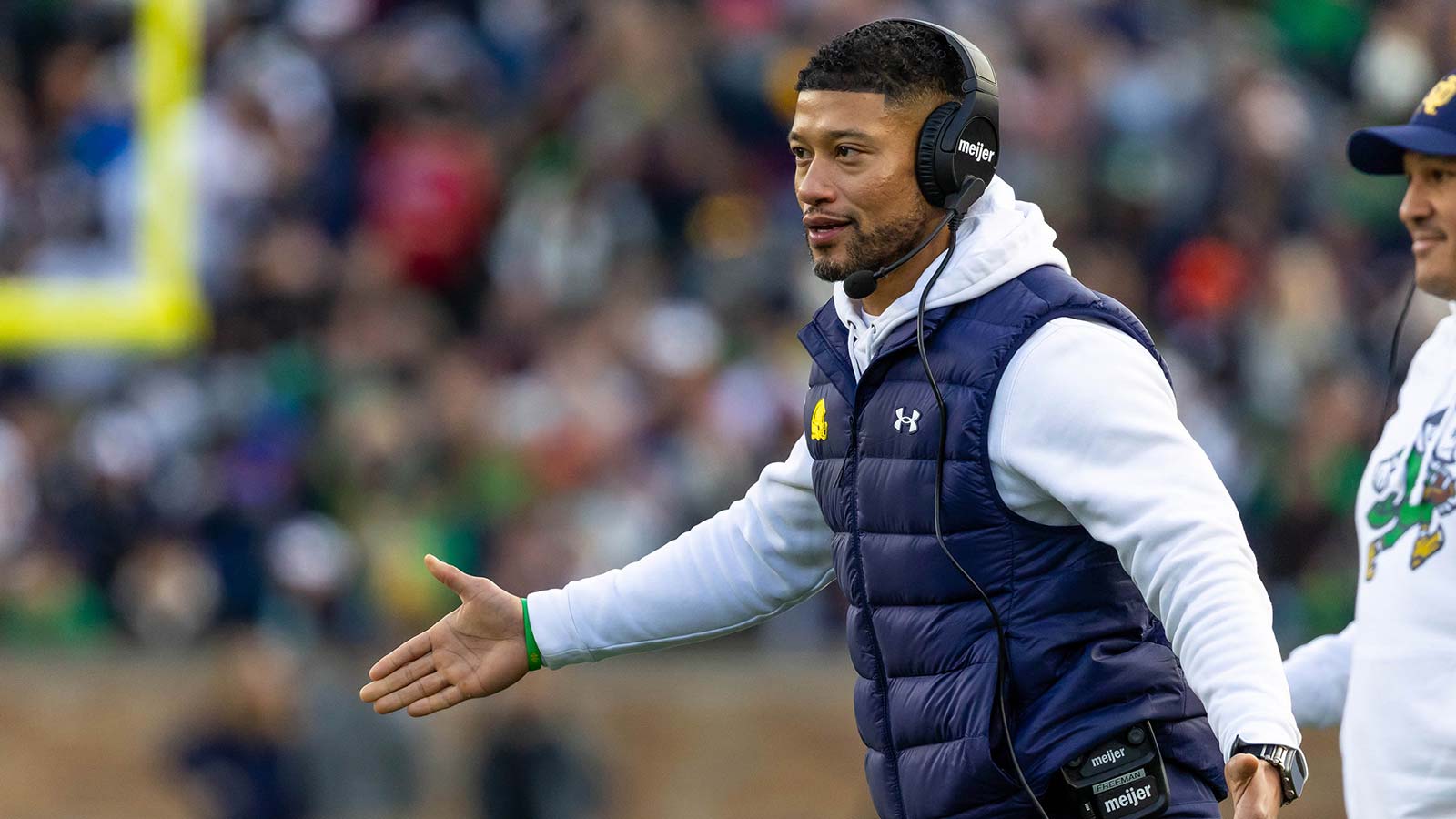 Notre Dame joins Big Ten, SEC in ban on professional players returning to college