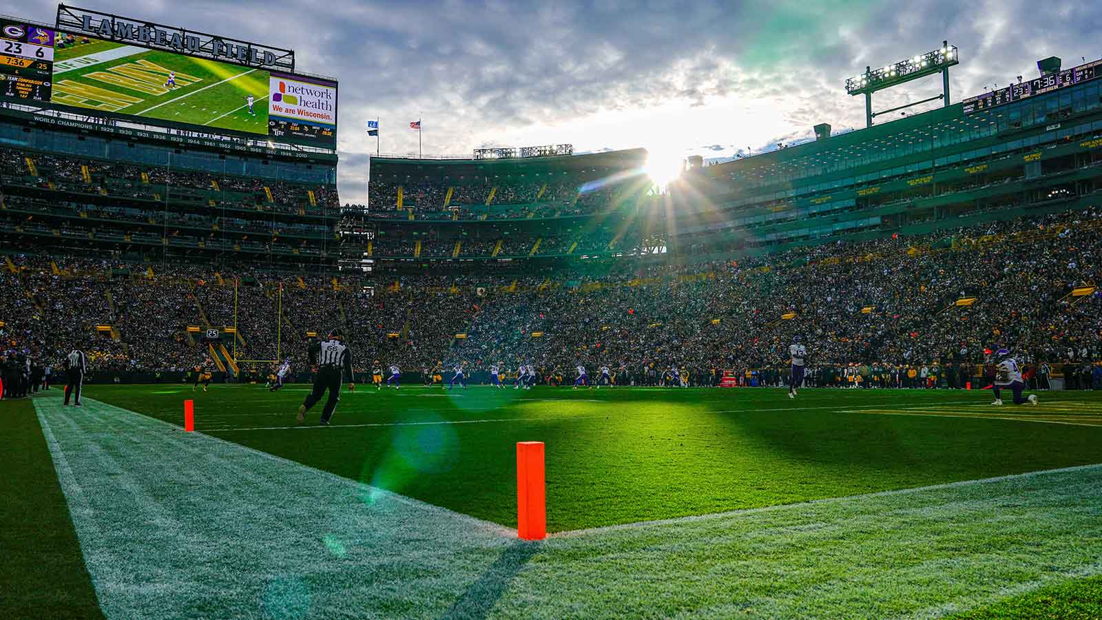 https://wp.clutchpoints.com/wp-content/uploads/2026/08/Nov-23-2025-Green-Bay-Wisconsin-USA-A-general-view-of-the-sun-setting-behind-the-stands-at-Lambeau-Field-during-the-second-half-of-a-game-between-the-Green-Bay-Packers-and-Minnesota-Vikings.jpg