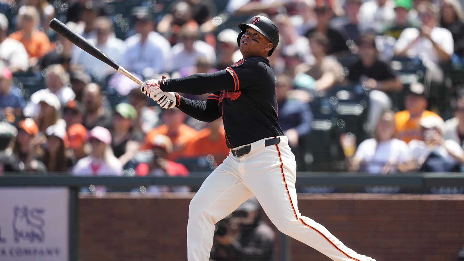 Giants’ Rafael Devers gets mixed reaction from Red Sox fans in Fenway Park return