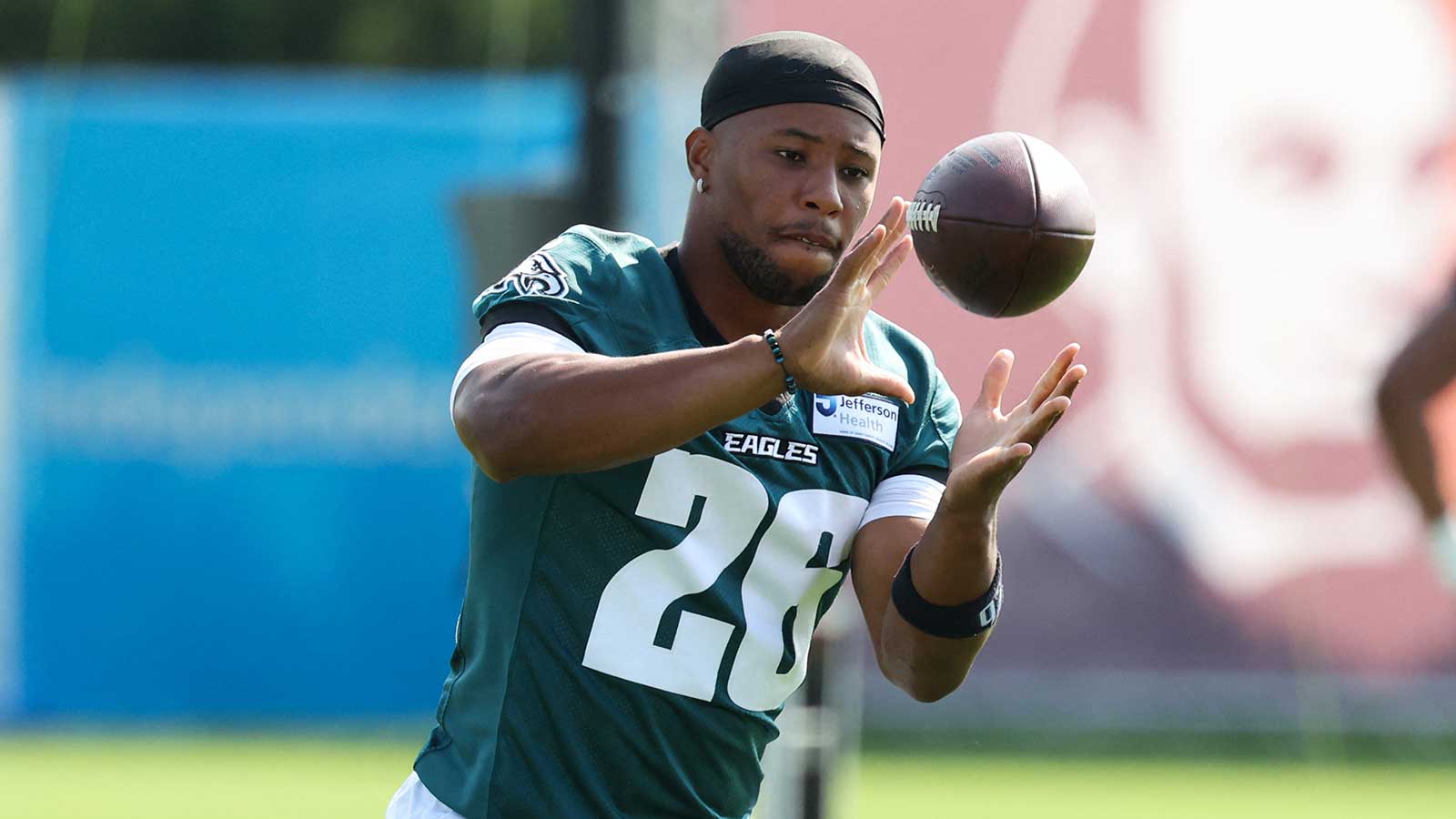 https://wp.clutchpoints.com/wp-content/uploads/2026/08/Saquon-Barkley-puts-Christian-McCaffrey-on-notice.jpg