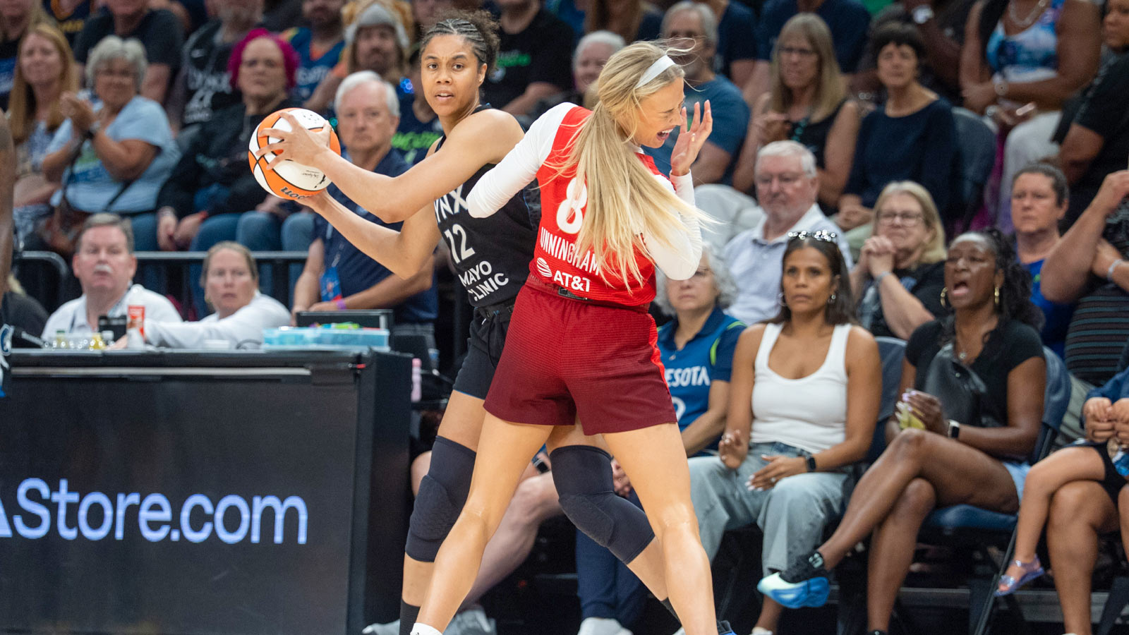 Lynx troll Sophie Cunningham with savage IG post after beating Fever