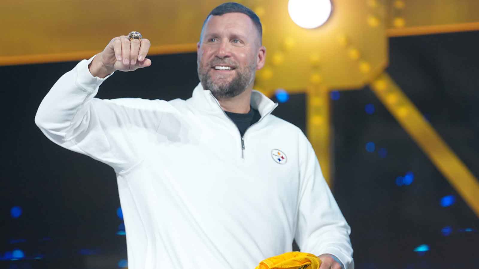 Ben Roethlisberger shares bonkers prediction for Aaron Rodgers-led Steelers offense