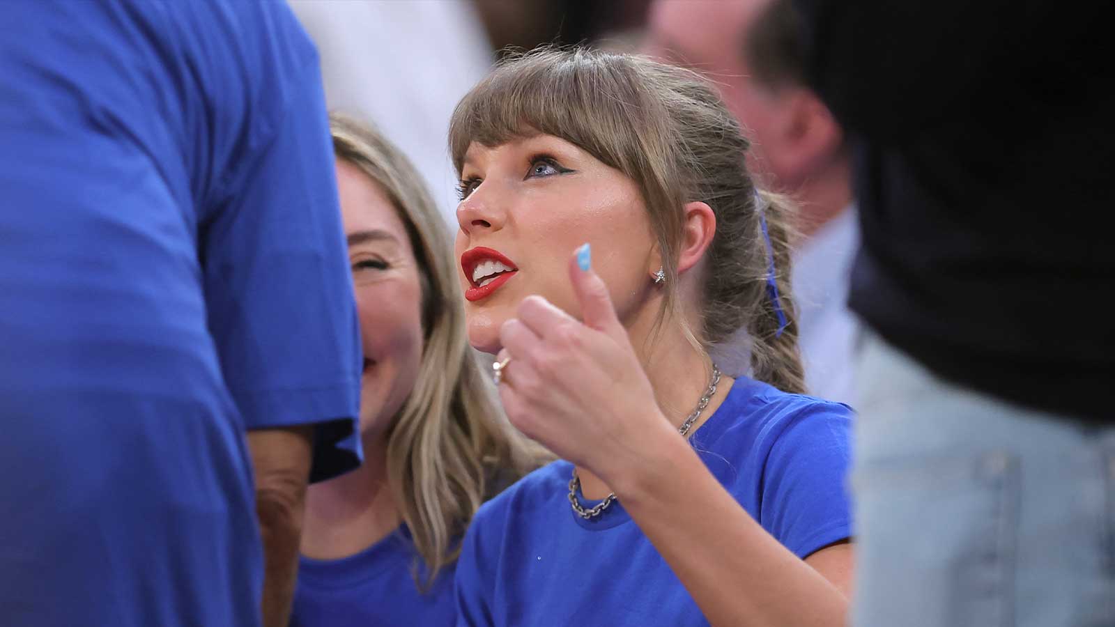 https://wp.clutchpoints.com/wp-content/uploads/2026/08/Taylor-Swift-1.jpg