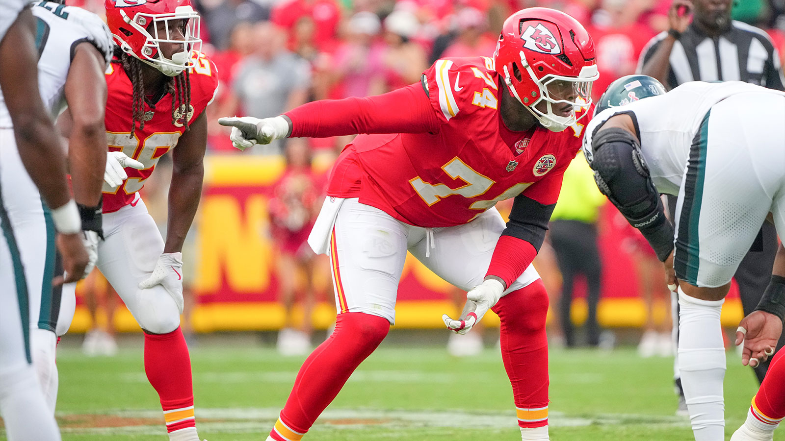 https://wp.clutchpoints.com/wp-content/uploads/2026/08/Taylor-vs-Eagles.jpg
