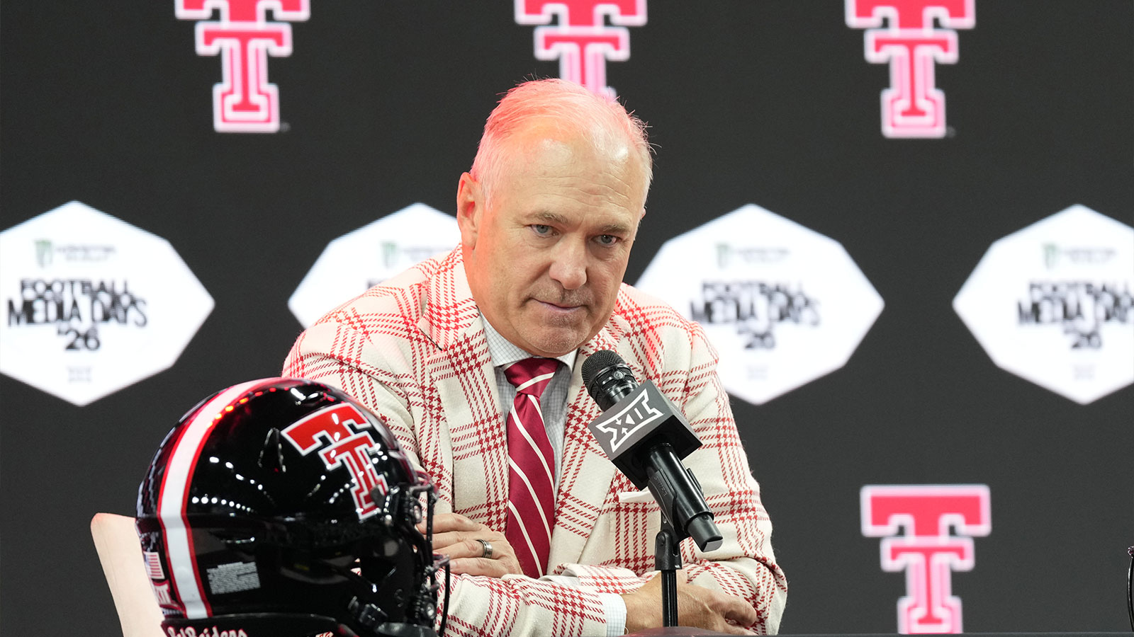 https://wp.clutchpoints.com/wp-content/uploads/2026/08/Texas-Tech-Red-Raiders-HC-Joey-McGuire.jpg
