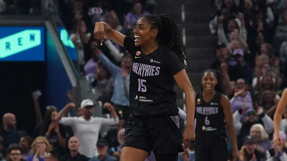 Aug 17, 2026; San Francisco, California, USA; Golden State Valkyries guard Tiffany Hayes (15) celebrates after making a half court shot against the Dallas Wings in the final seconds of the first quarter at Chase Center.