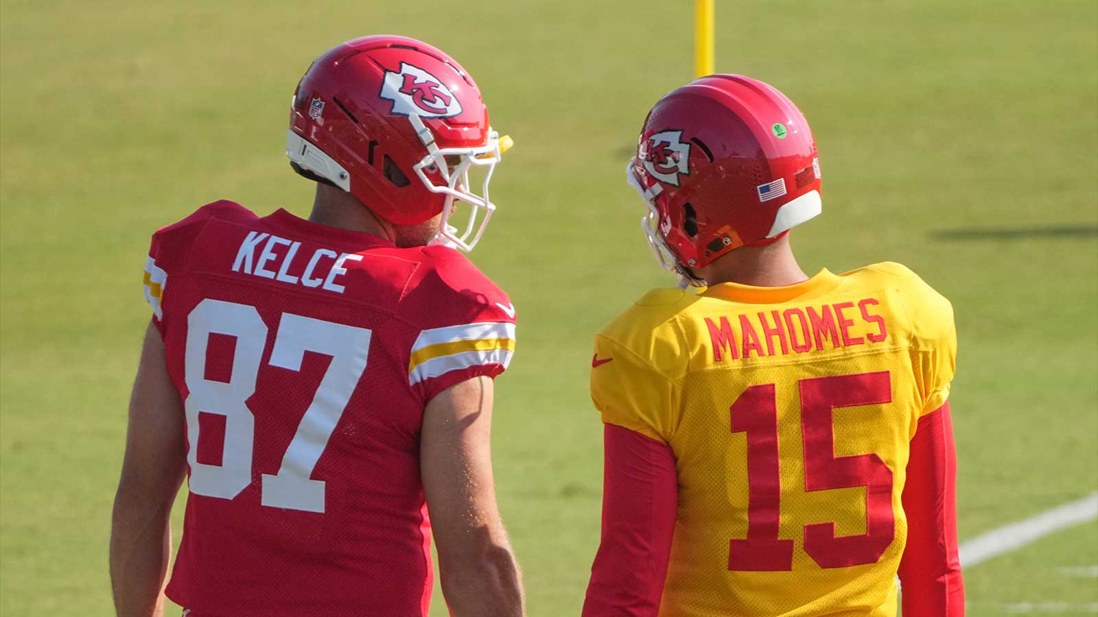 Chiefs’ Travis Kelce, Patrick Mahomes called out for control claim in restaurant lawsuit