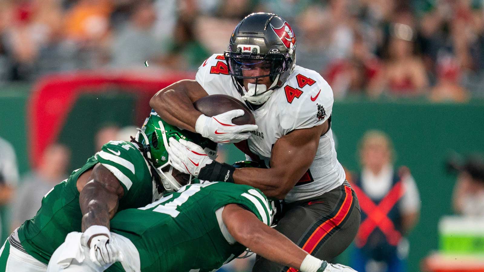 Buccaneers bring back Sean Tucker on $2.5 million contract