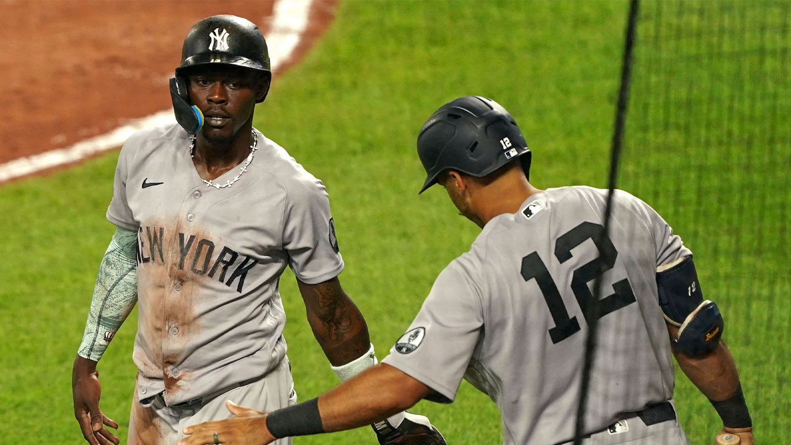 https://wp.clutchpoints.com/wp-content/uploads/2026/08/Yankees-near-dugout.jpg