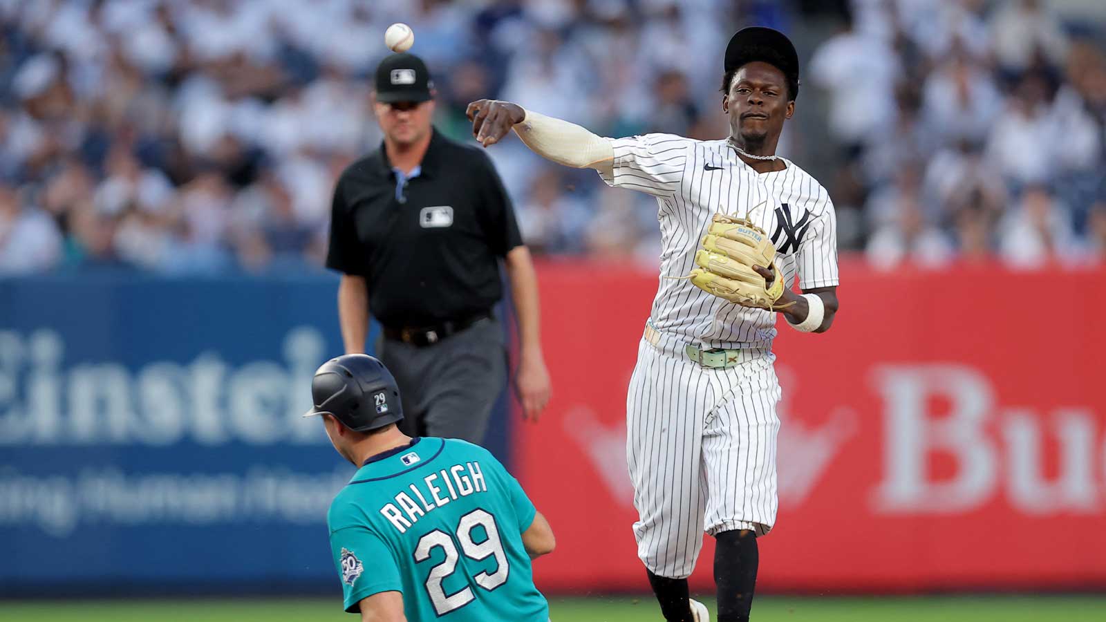 Upset Yankees’ Jazz Chisholm Jr. seems to blame umpire after failed double play