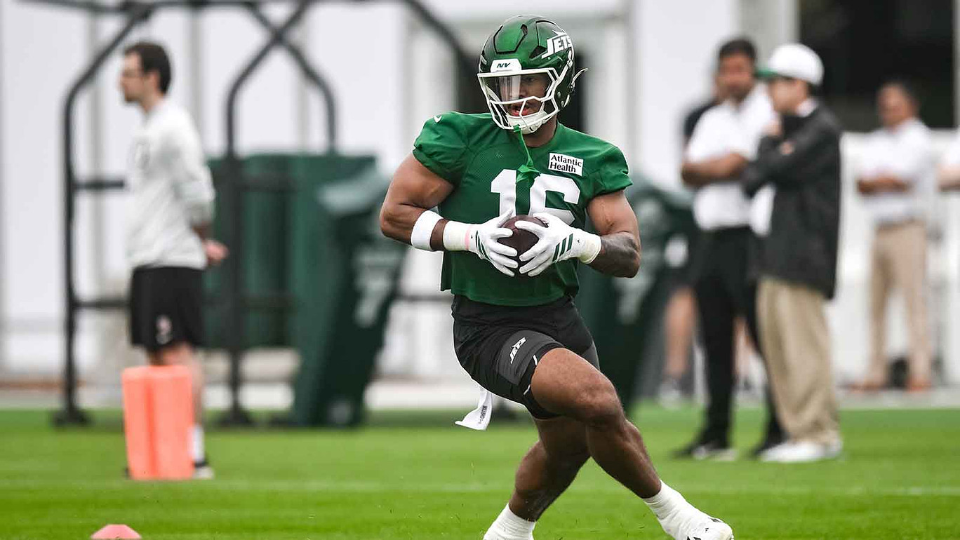 Kenyon Sadiq’s injury ‘setback’ deals blow to Jets’ training camp vibes