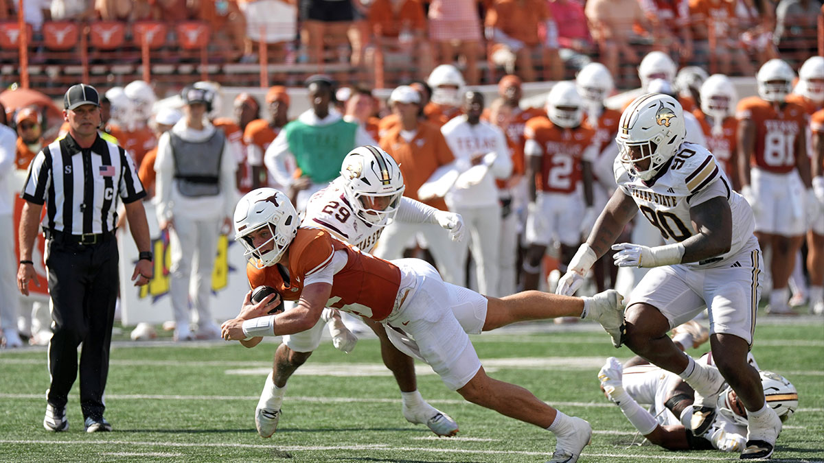 Texas football’s Arch Manning laughs off viral pregame tunnel blunder with perfect joke