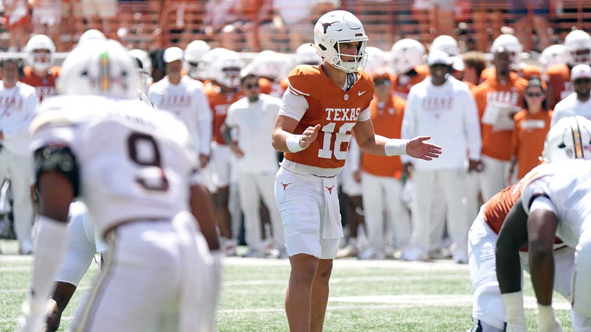 Texas fans aren’t loving Arch Manning’s ugly first interception of 2026