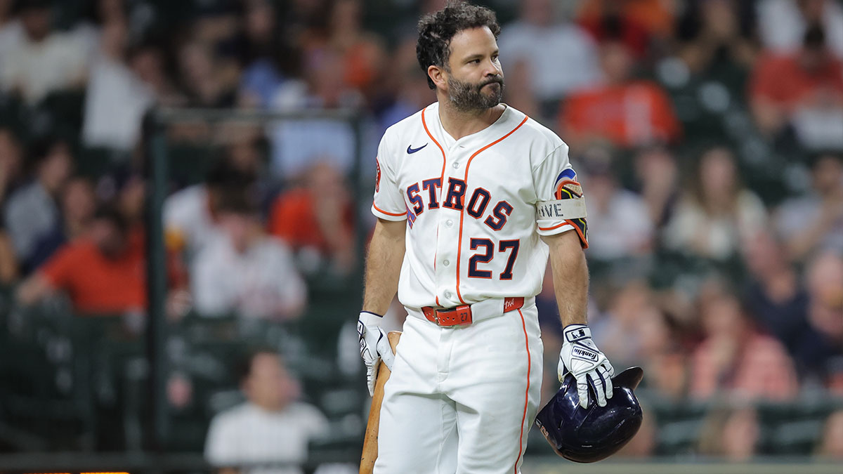 White Sox announcer’s awkward slip has Astros fans asking ‘Jose Altuve is what?’