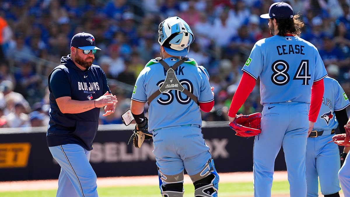 Blue Jays’ John Schneider speaks up on tricky pitching situation amid playoff push