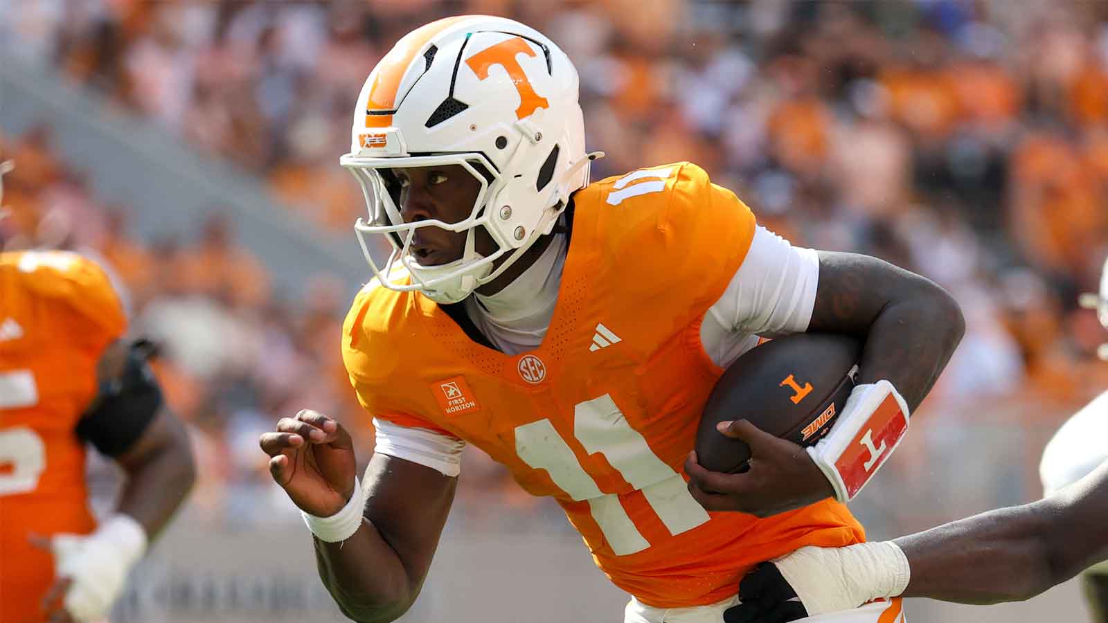 True freshman QB Faizon Brandon turns heads in Tennessee football debut