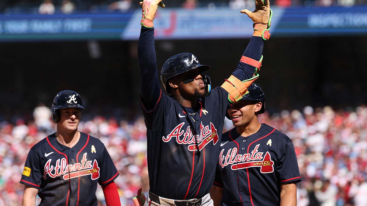 Braves’ Ronald Acuna Jr. trolls Phillies fans with curtain call after HR