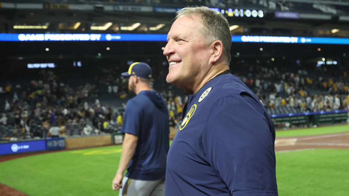https://wp.clutchpoints.com/wp-content/uploads/2026/09/Brewers-manager-Pat-Murphy-reacts-after-clinching-division-title.jpg