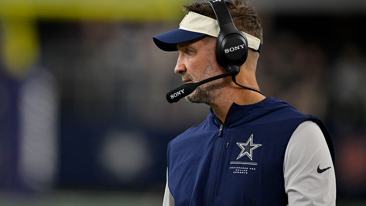 https://wp.clutchpoints.com/wp-content/uploads/2026/09/Brian-Schottenheimer-in-preseason.jpg