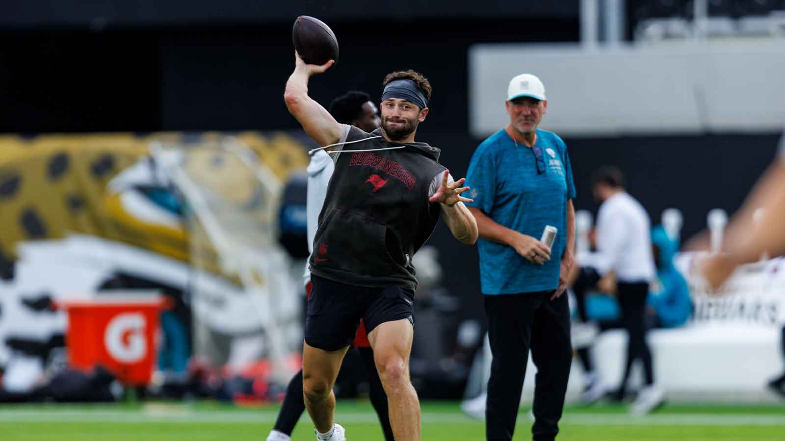 https://wp.clutchpoints.com/wp-content/uploads/2026/09/Buccaneers-news-Baker-Mayfield-hilariously-reveals-he-didnt-know-about-extension-negotiations.jpg