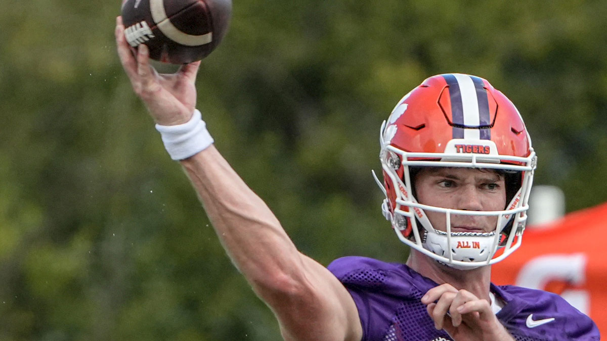 https://wp.clutchpoints.com/wp-content/uploads/2026/09/Clemson-quarterback-Christopher-Vizzina-17-during-practice-in-the-at-the-Allen-N.-Reeves-Sports-Complex-in-Clemson-S.C.-Friday-August-7-2026.jpg
