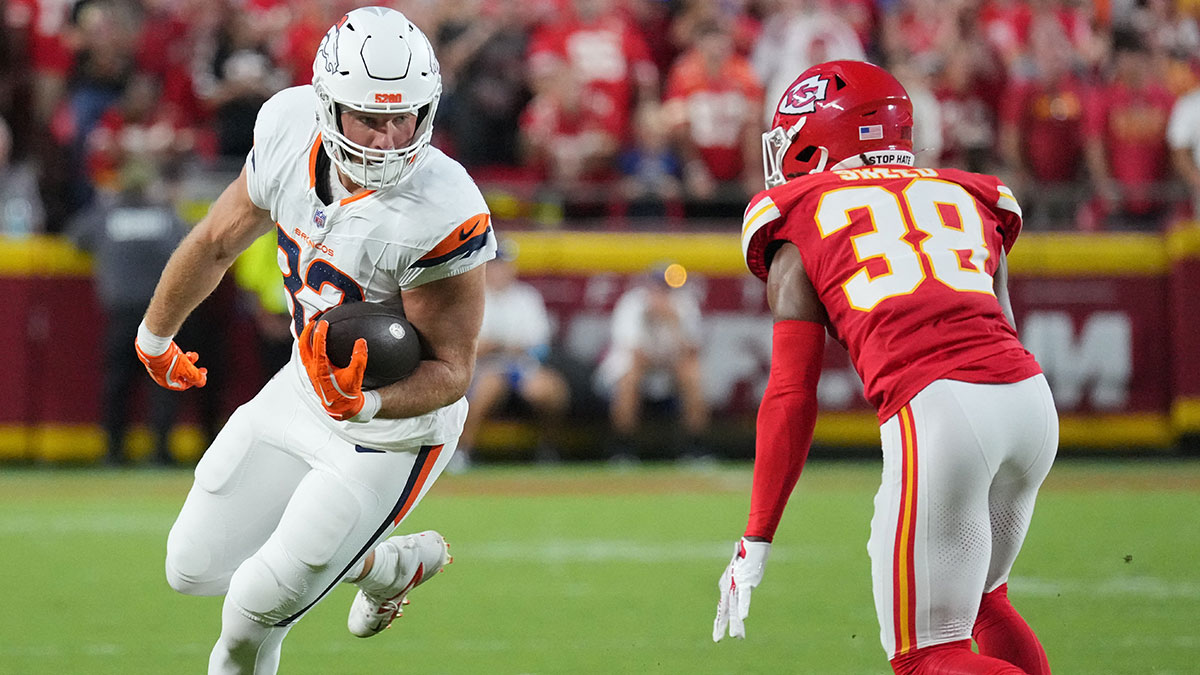 Fumble out of bounds call has Chiefs fans saying same thing vs. Broncos